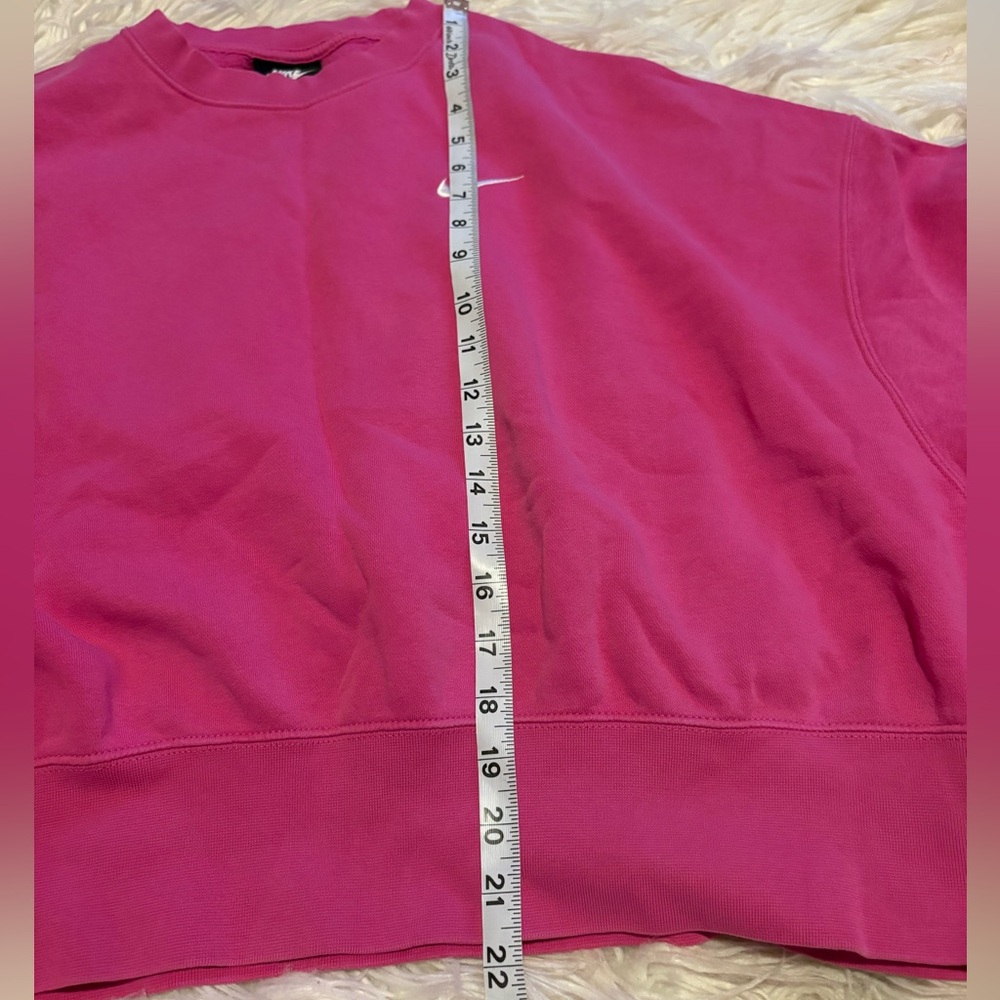 Nike Pink Cropped Crewneck Sweatshirt Embroidered Swoosh Size M - Picture 6 of 6